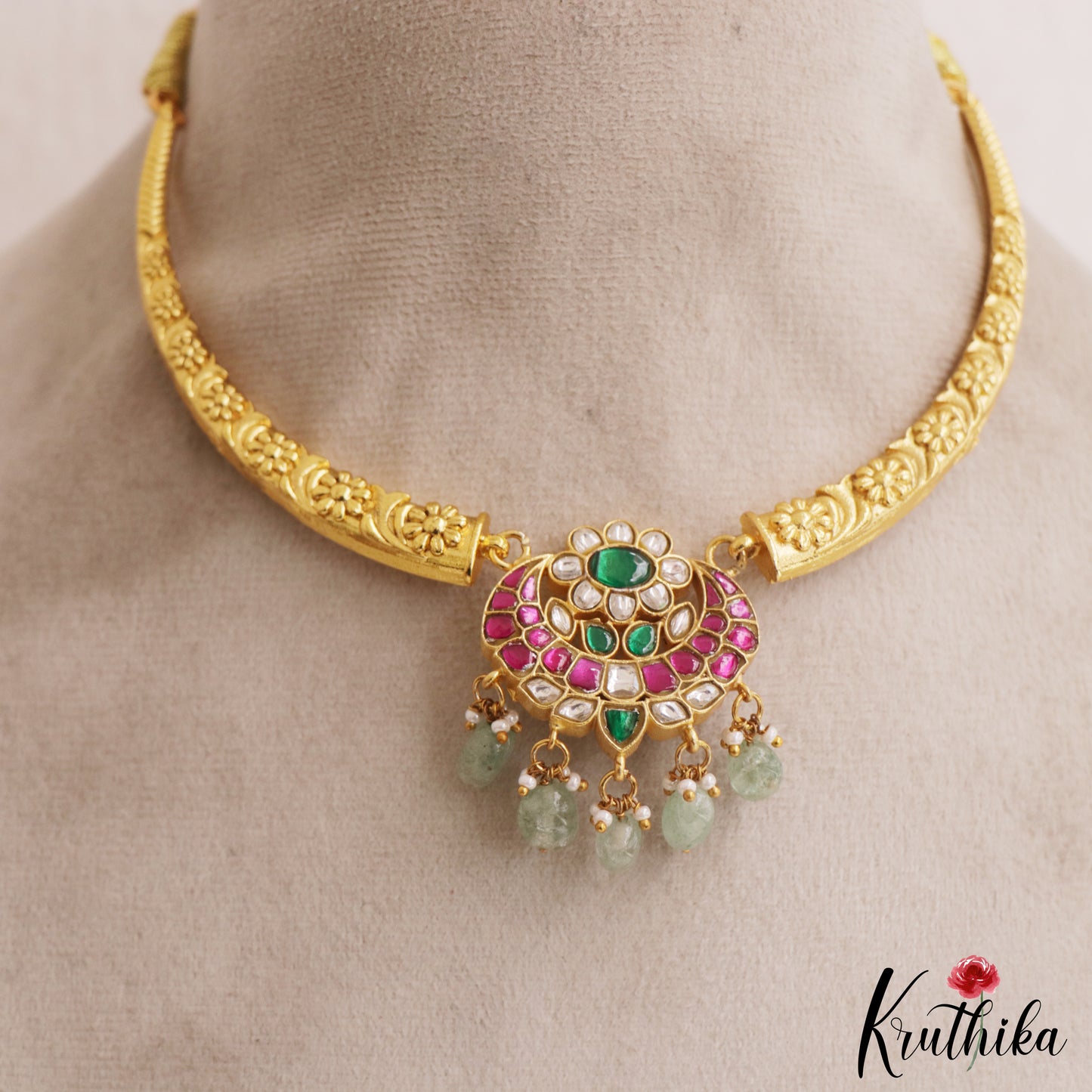 Elegant Floral Motifs Hasli Jadau Choker With Green Bead Drops NC2955
