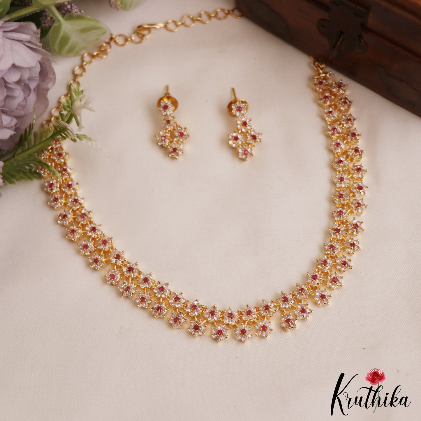 Sparkling Floral Motifs Gold-Tone Necklace NC2922