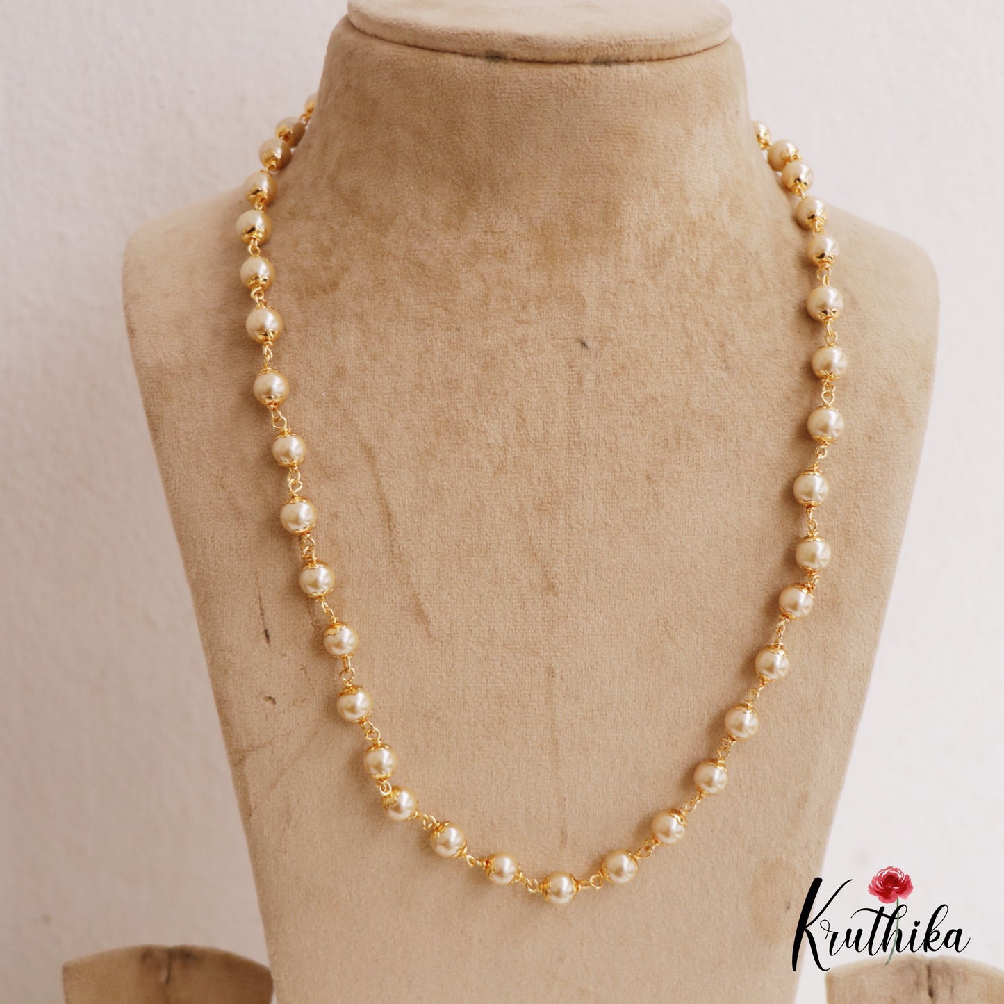 Elegant Gold-Toned Pearl Mala LH2054
