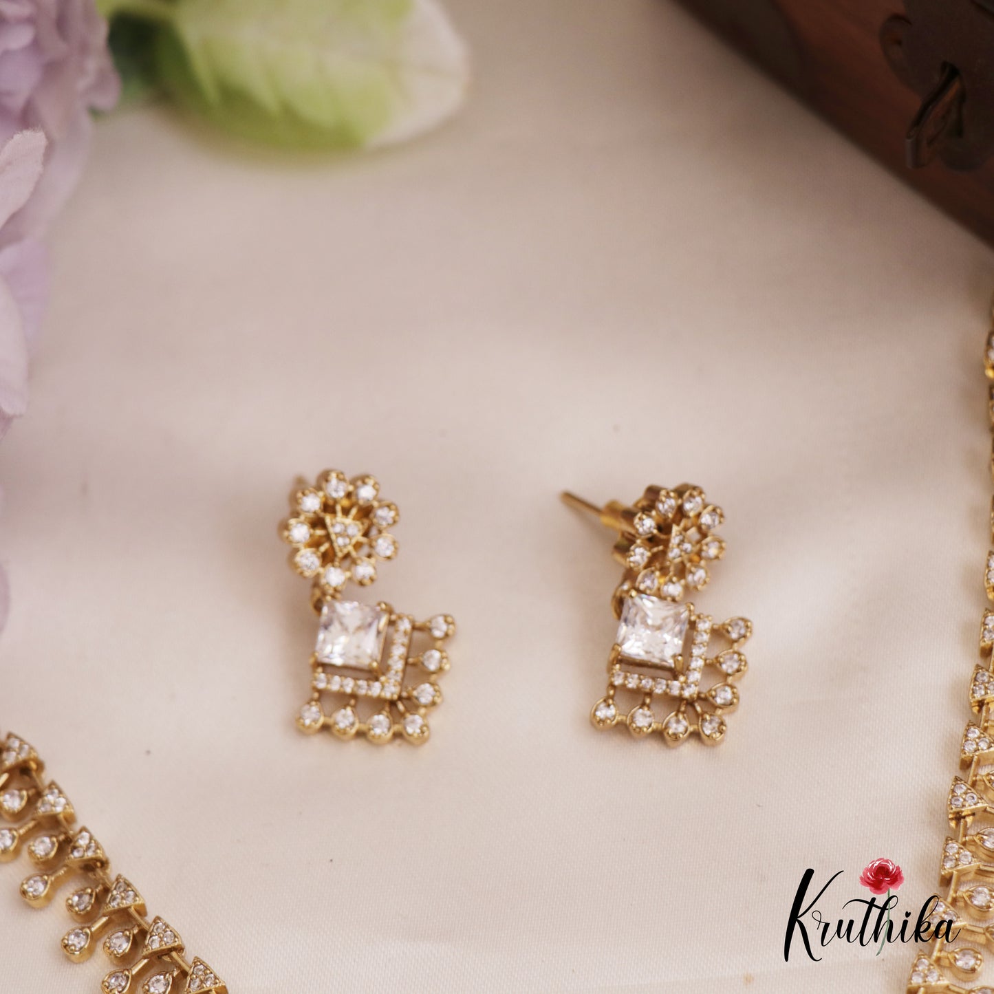 Trendy CZ Sparking Victorian Necklace Sets NC2171 (Available in 3 Colours)