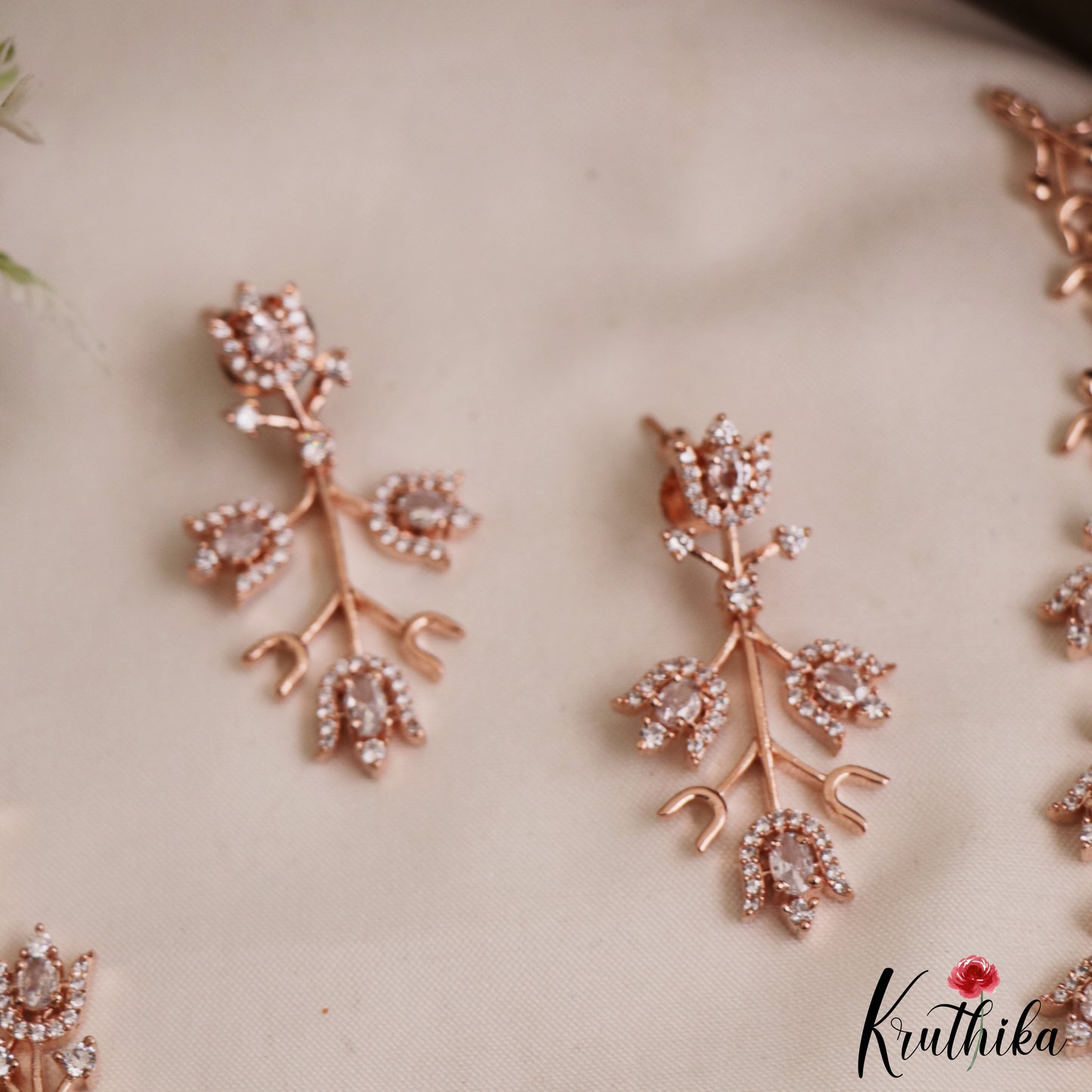 Sparkling Floral Motifs Rose Gold Finish Necklace NC2923