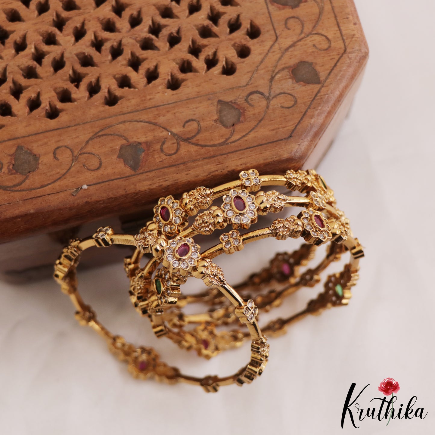 Beautiful Lakshmi Floral Motifs Kemp Bangles B406 (Set of 4)