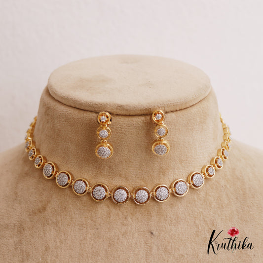 Sparkling Diamond-Finish Gold-Tone AD Choker NC2745