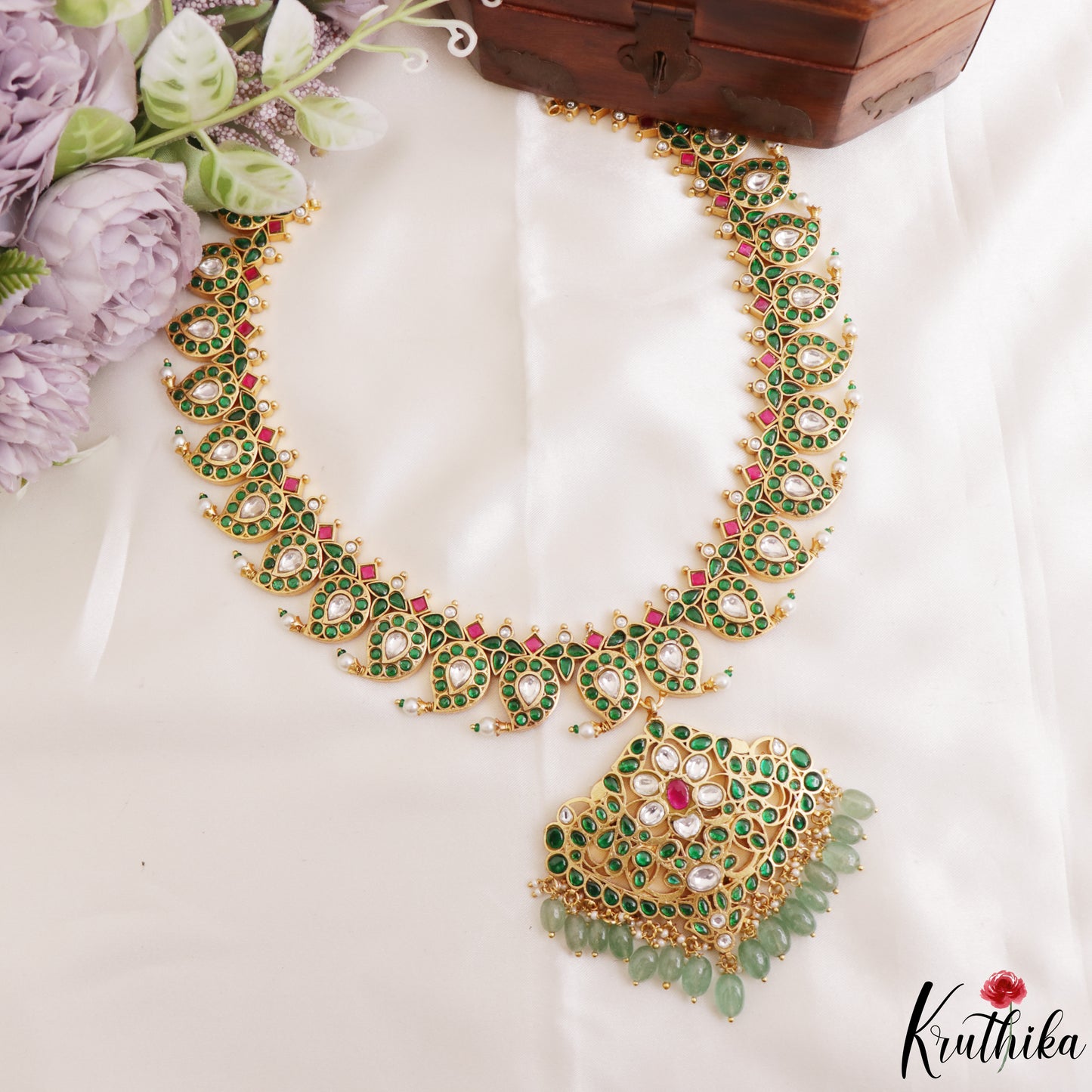 Royal Two-In-One Reversible Mango Motifs Jadau Haaram With Green Bead Drops NC3255