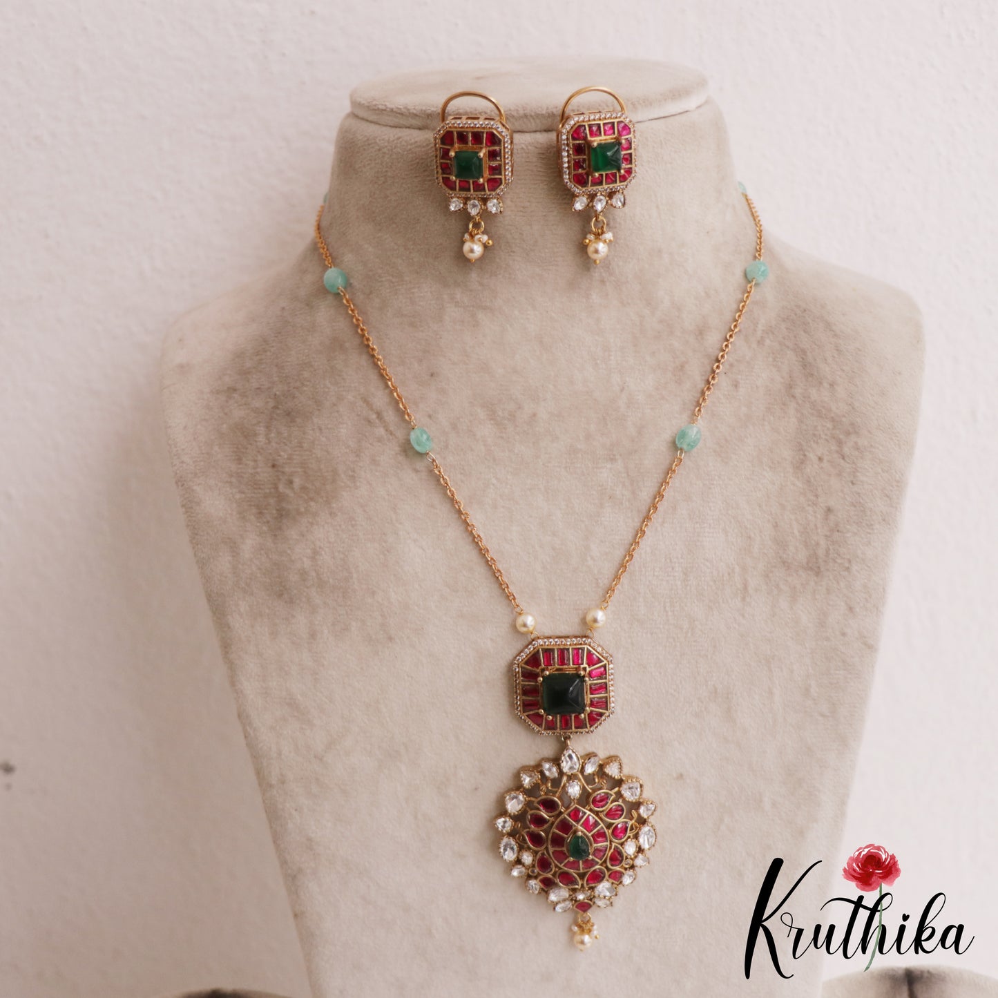 Beautiful Square Teardrop Motifs Jadau Pendant Chain LH2078