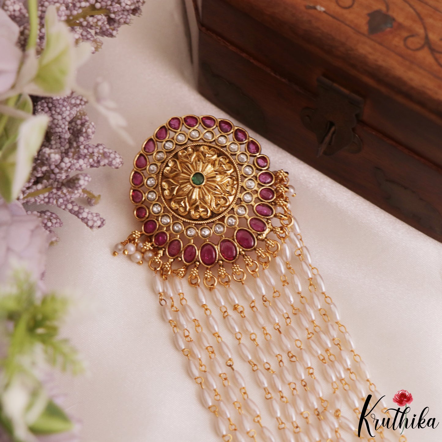 Trendy Floral Motifs Multi Pearl Strand Kemp Jada Billa With Green Bead Drops J418