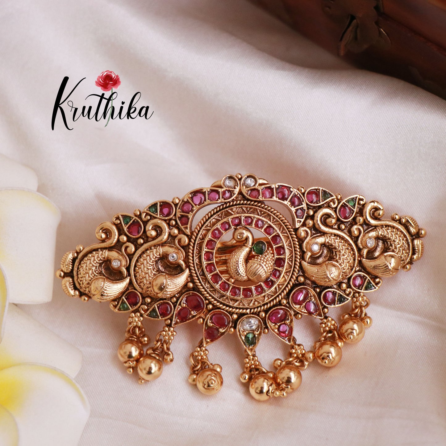 Classic Kemp Swan Peacock Motifs Hair Clip With Golden Bead Drops J284