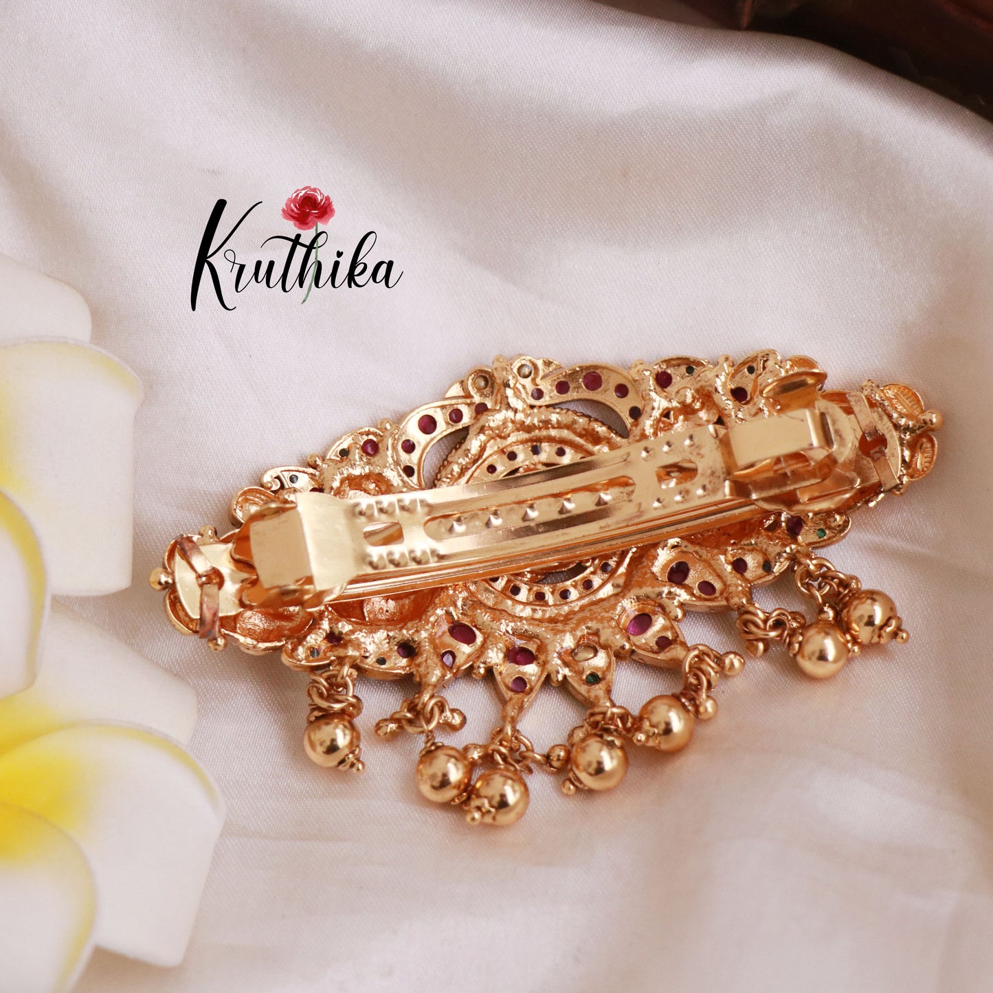 Classic Kemp Swan Peacock Motifs Hair Clip With Golden Bead Drops J284