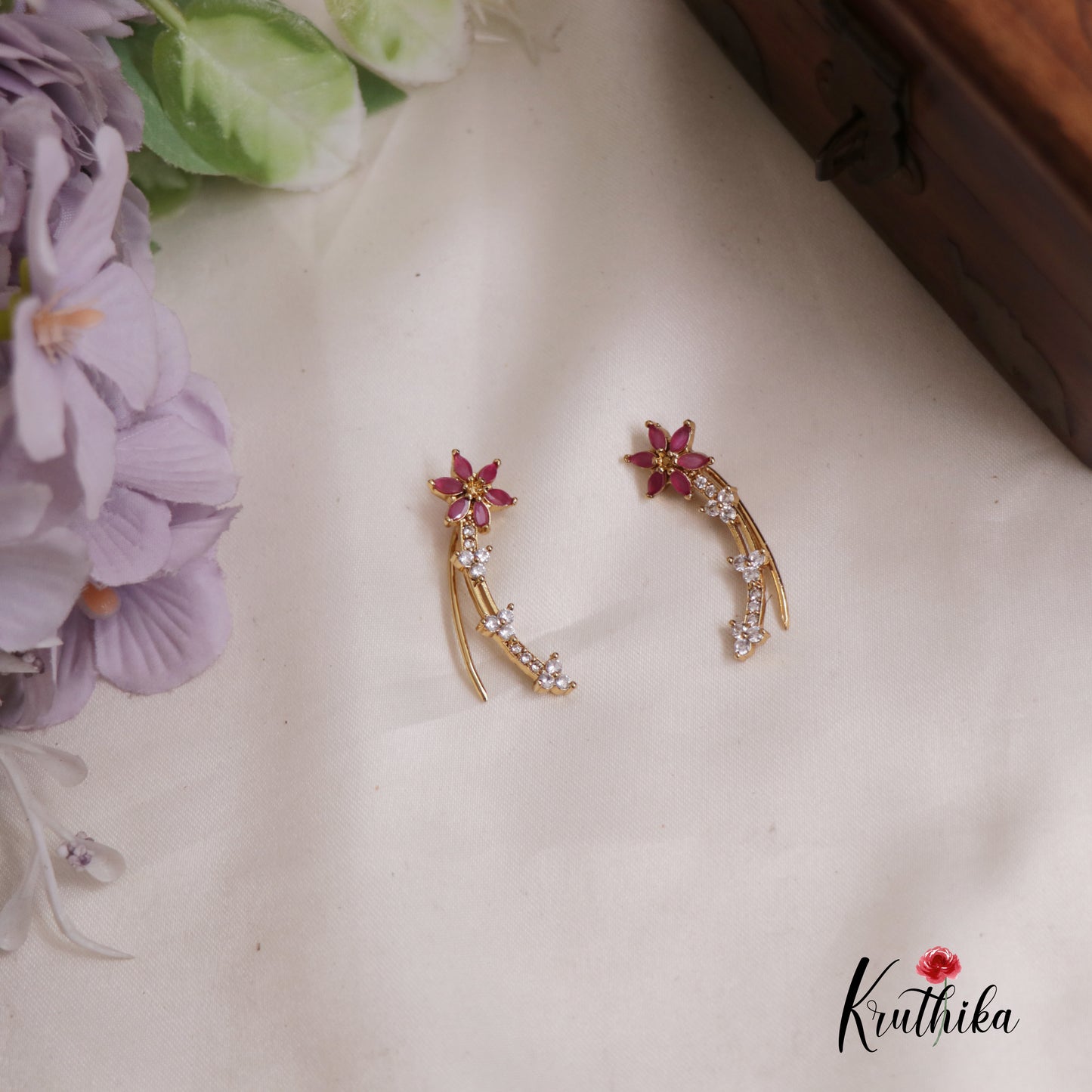 Beautiful Kemp Stone Floral Ear Climbers E7781 (Available In 3 Colours)