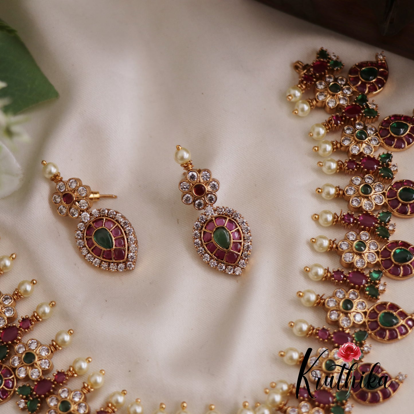 Traditional Mango Floral Jadau Necklace With Interchangeable Pendant NC2609 (Available In 2 Colors)