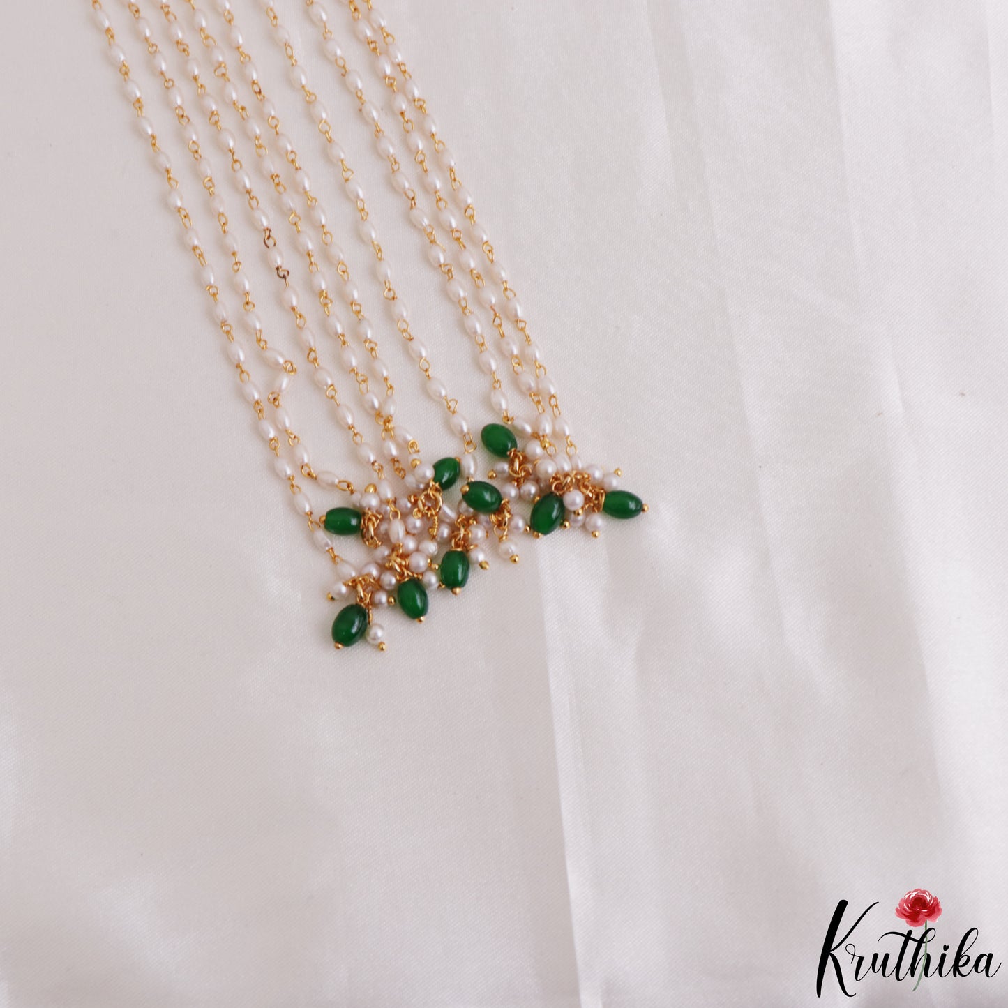 Elegant Floral Motifs Multi Pearl Strand Kemp Jada Billa With Green Bead Drops J419