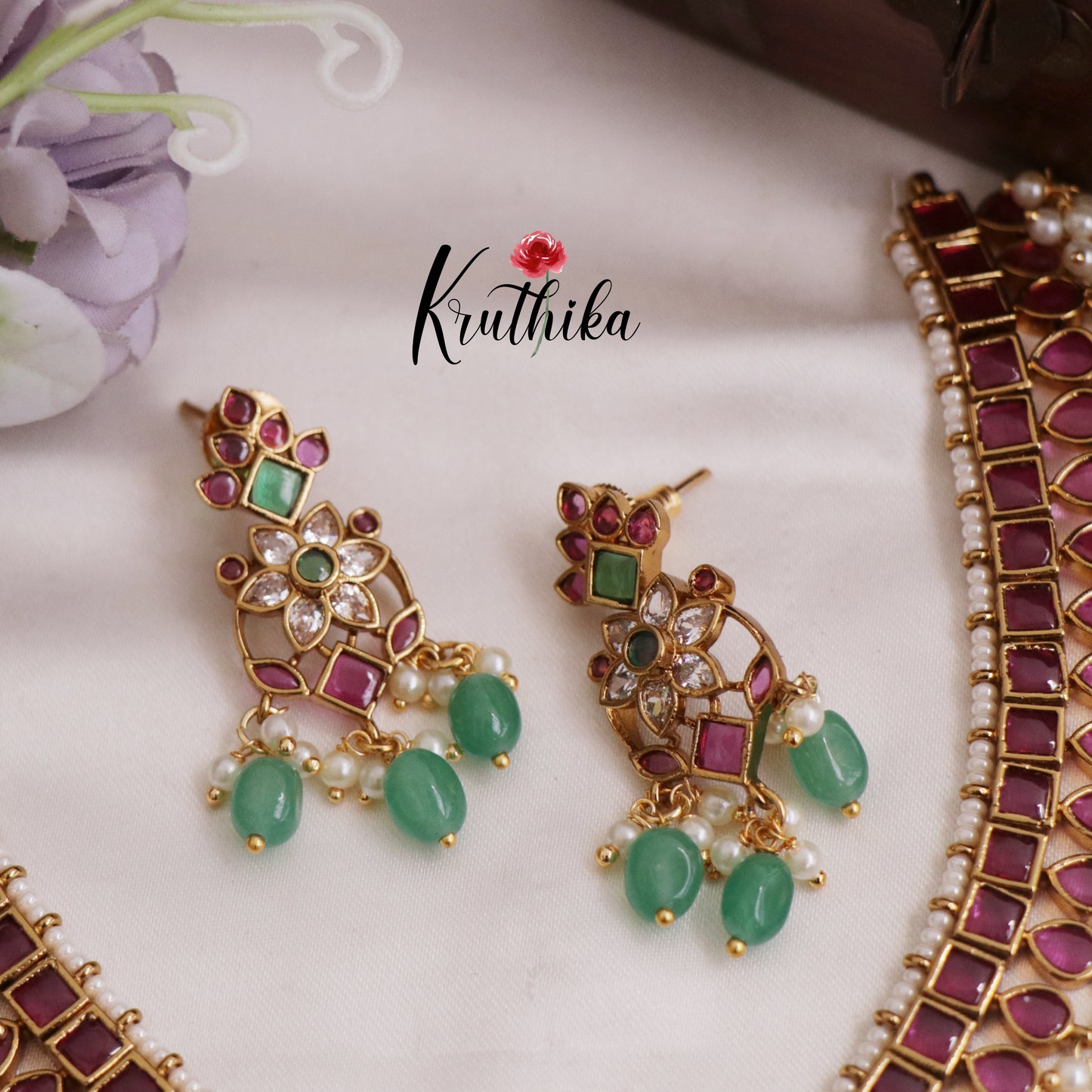 Beautiful Kemp Guttapusalu Uncut Stones Necklace with Detachable Pendant NC2503