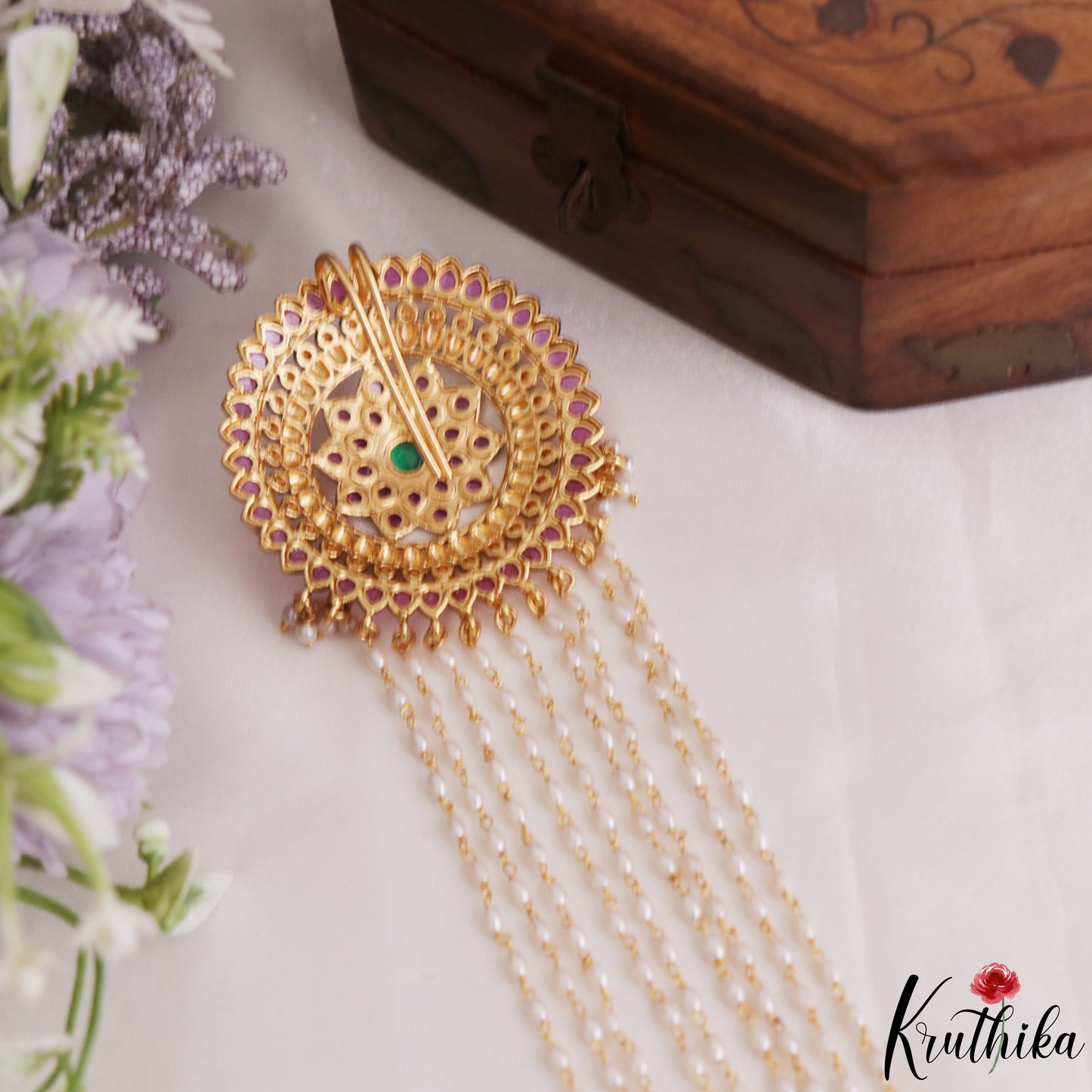 Elegant Floral Motifs Multi Pearl Strand Kemp Jada Billa With Green Bead Drops J419