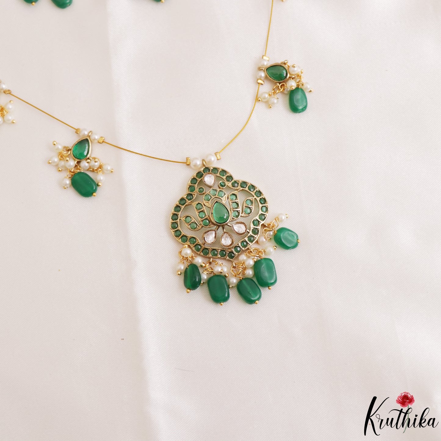 Classic Floral Teardrop Motifs Kemp Invisible Chain With Green Bead Drops NC3251 (Available In 3 Colors)
