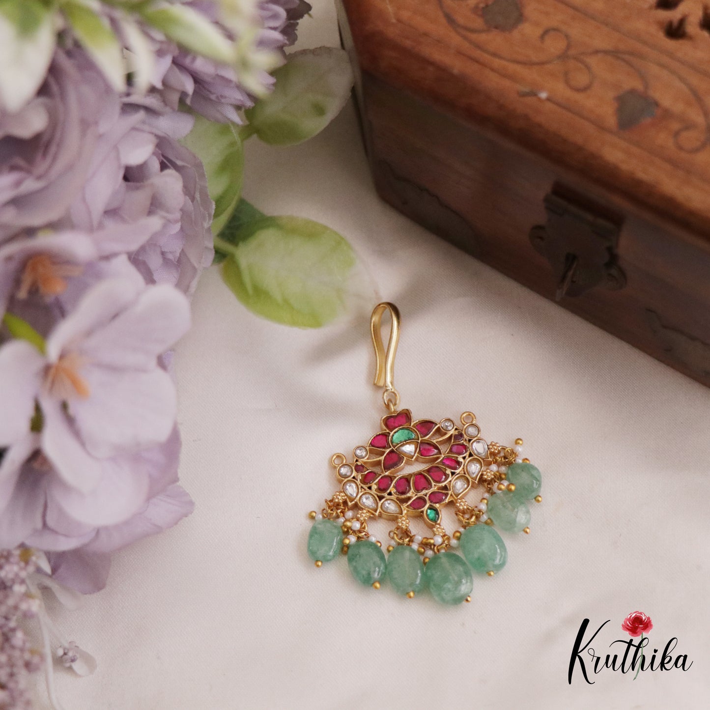 Classic Floral Motifs Kemp Maang Tikka With Green Bead Drops MT355
