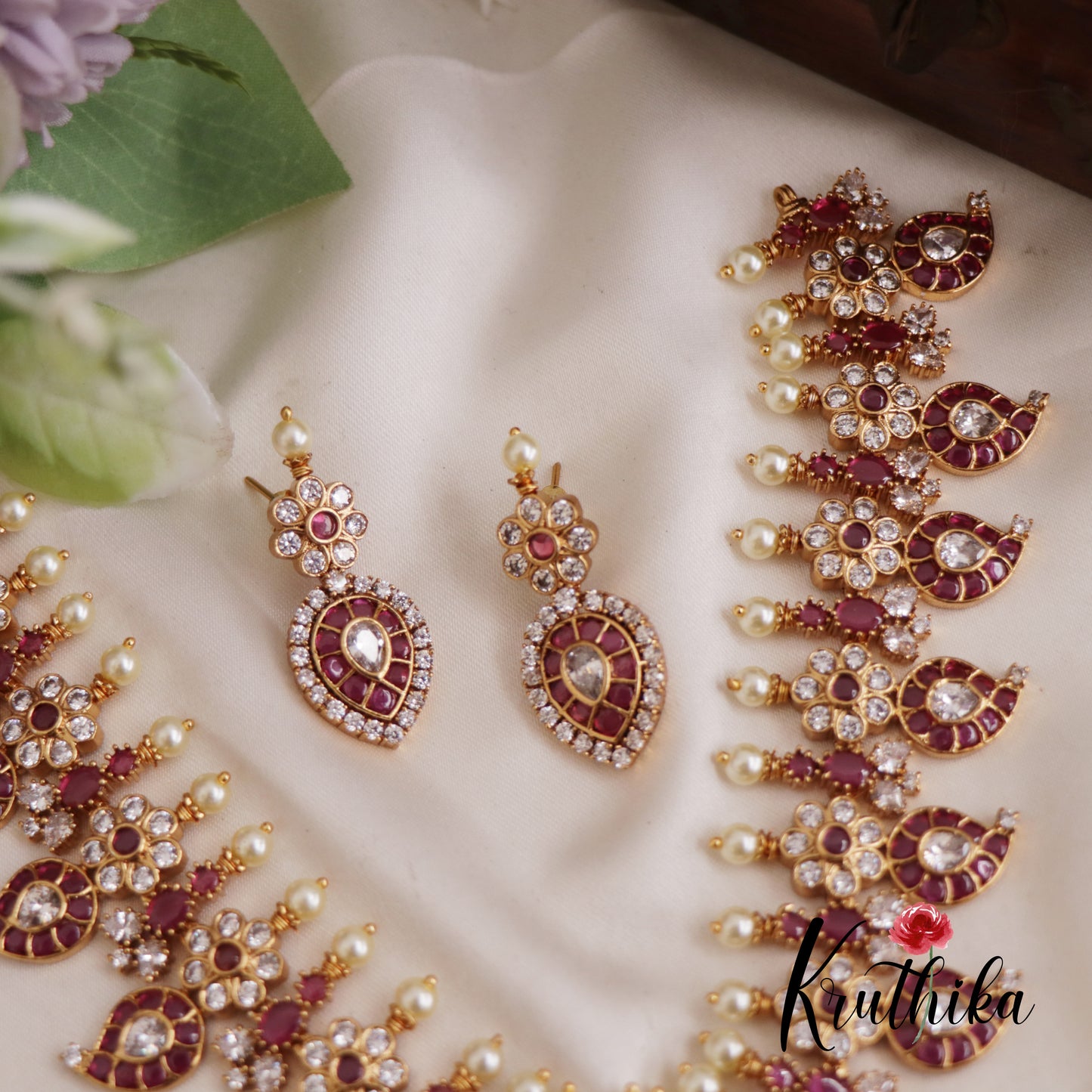 Traditional Mango Floral Jadau Necklace With Interchangeable Pendant NC2609 (Available In 2 Colors)