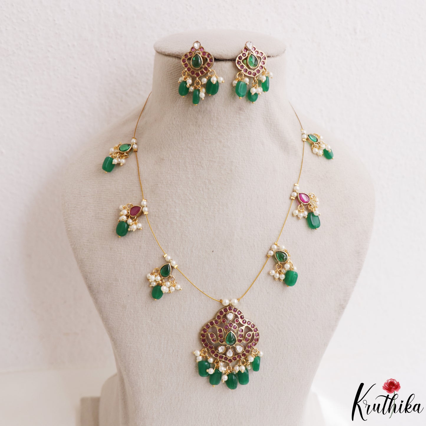 Classic Floral Teardrop Motifs Kemp Invisible Chain With Green Bead Drops NC3251 (Available In 3 Colors)