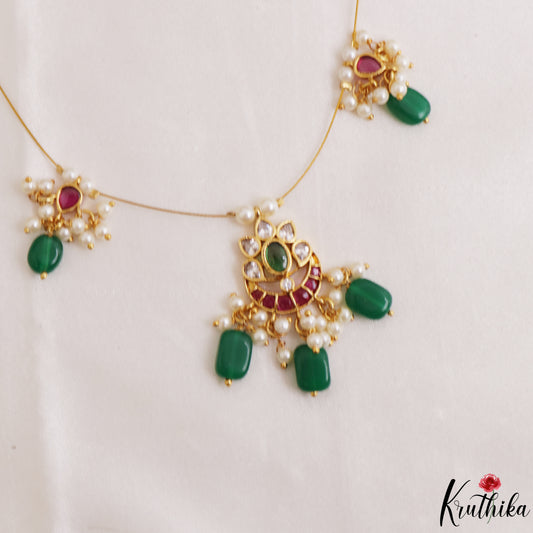 Elegant Teardrop Motifs Kemp Invisible Chain With Green Bead Drops NC3254