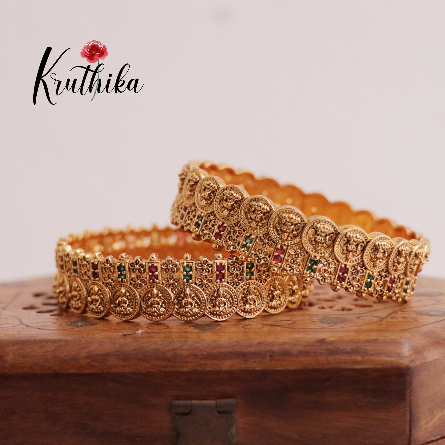 Elegant Antique Lakshmi Coin/Bottu Bangles B203