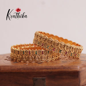 Elegant Antique Lakshmi Coin/Bottu Bangles B203