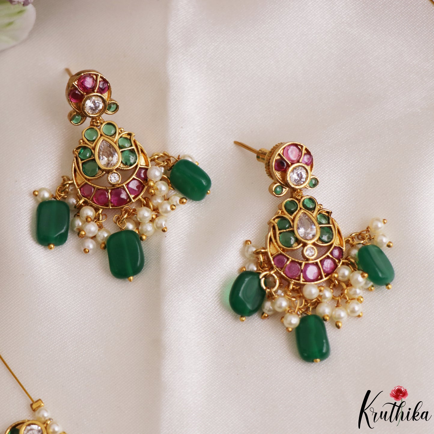 Pretty Lotus Teardrop Motifs Kemp Invisible Chain With Green Bead Drops NC3256