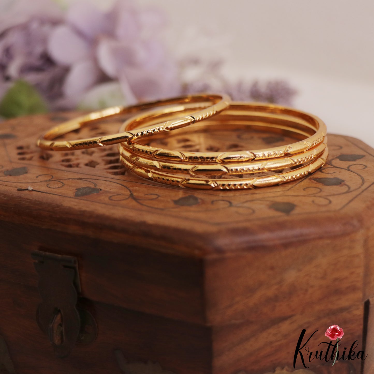 Simple Trendy Daily Wear Bangles B395 (Set of 4 Bangles)