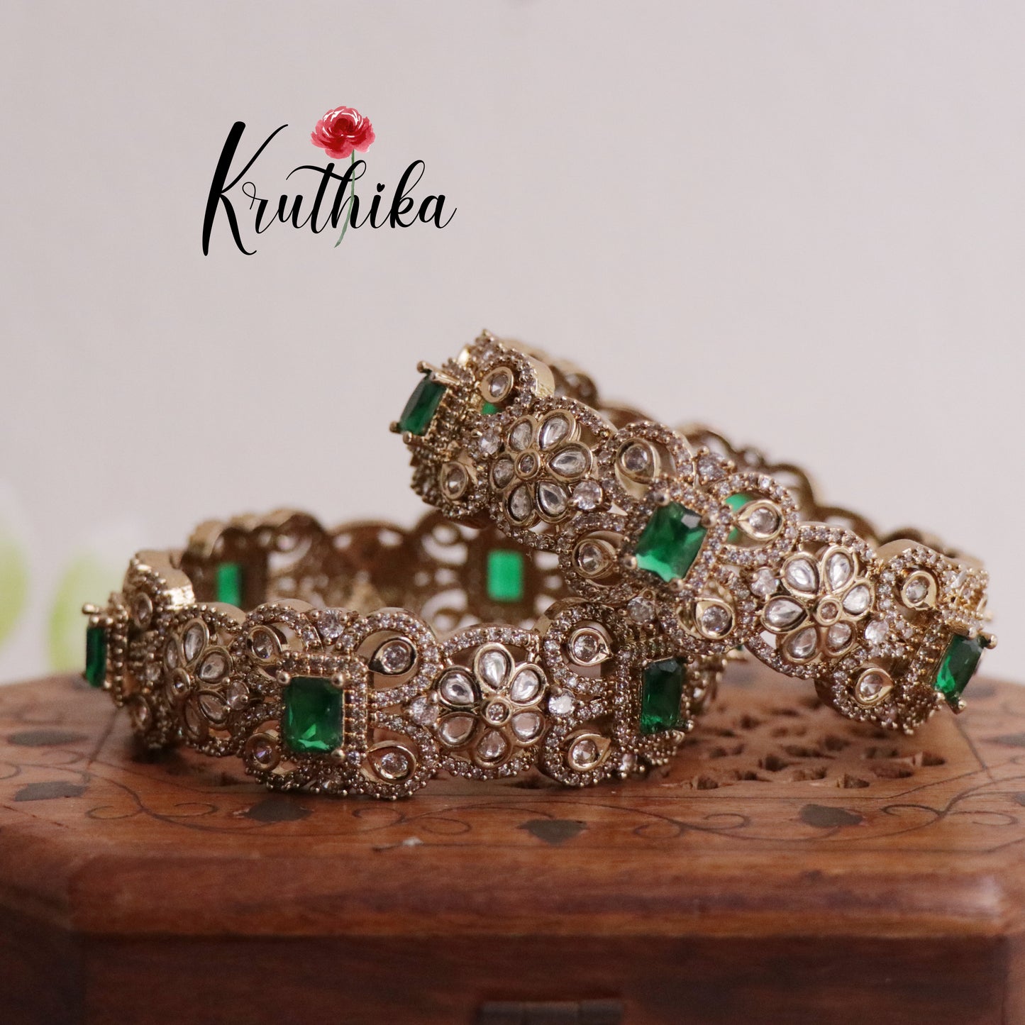 Sparking AD/Victorian Bangles B202 (Available in 2 Colours)
