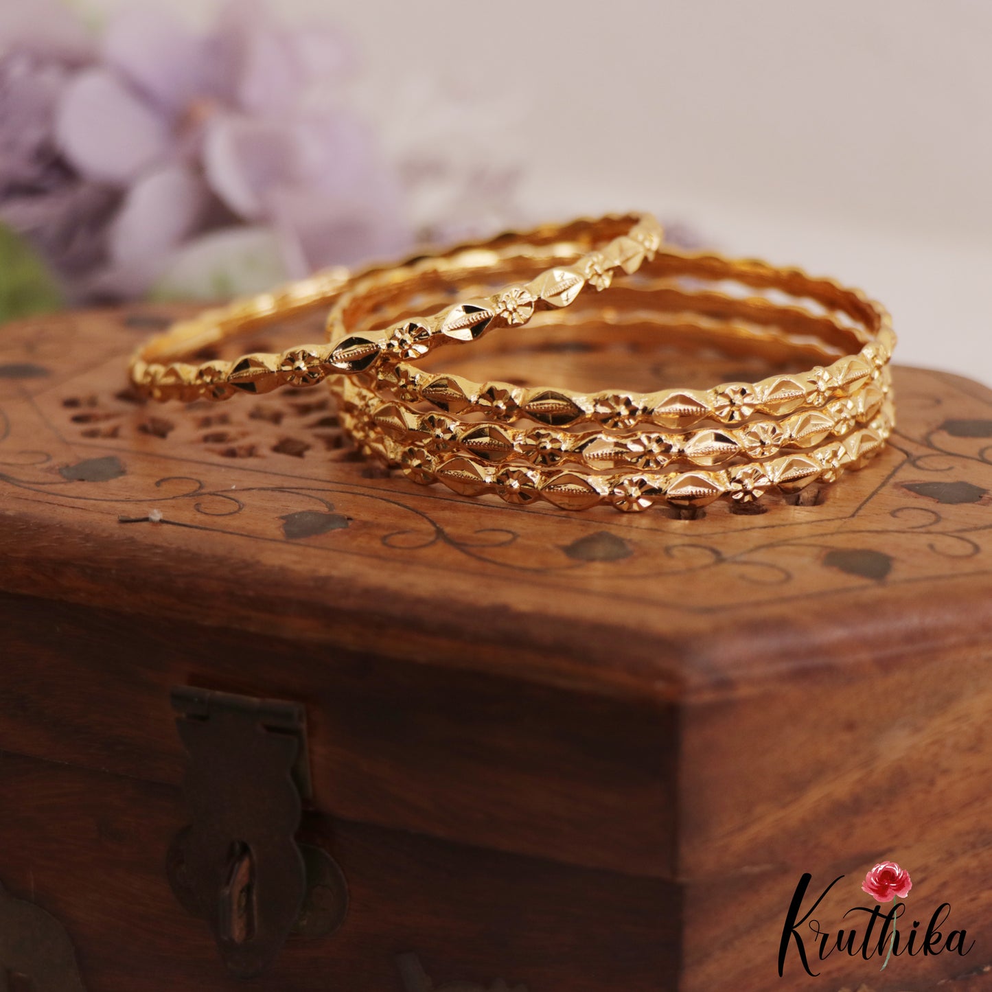 Classic Floral Daily Wear Bangles B410 (Set of 4 Bangle)
