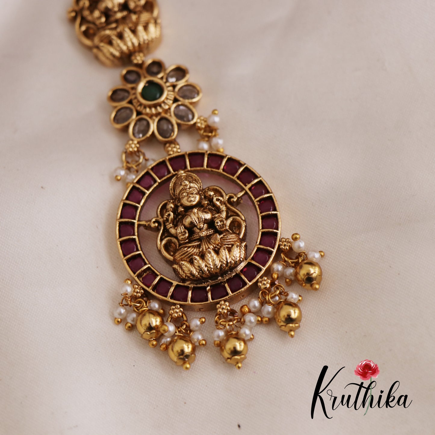 Stunning Antique Lakshmi Kemp Maang Tikka With Pearl And Bead Drops MT329 (Available In 2 Colors)
