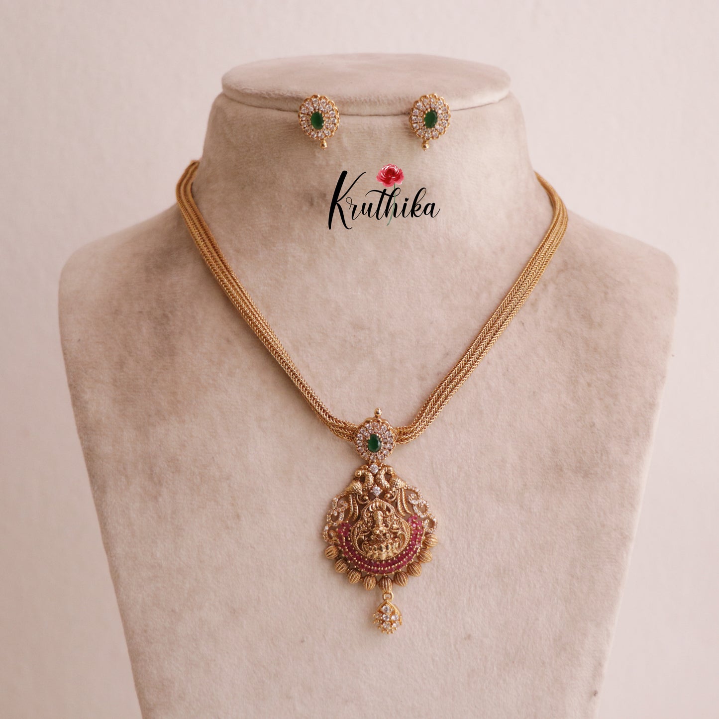 Pretty Lakshmi chain set NC1836