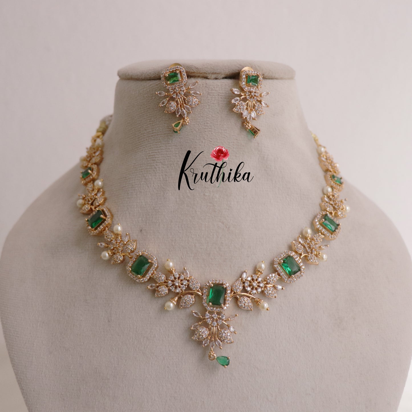 Elegant AD  Stone flower Necklace NC1933 [Available in 2 colours]