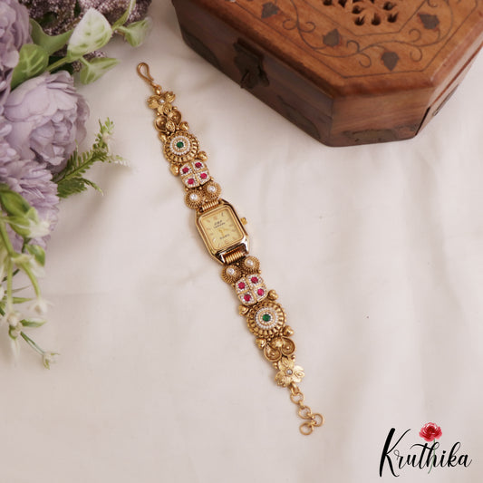 Sparkling Antique Floral Motifs Bracelet Watch B489