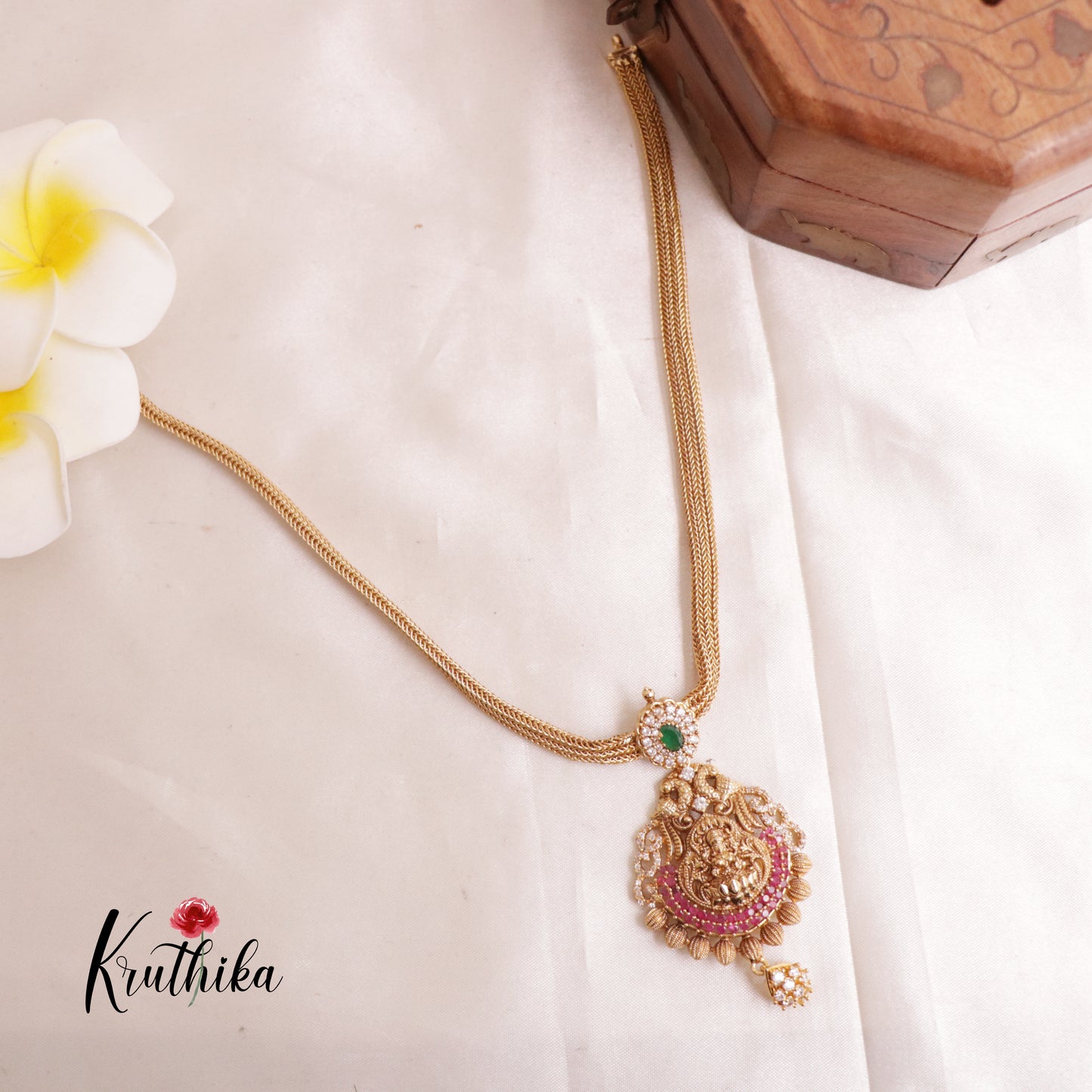 Pretty Lakshmi chain set NC1836