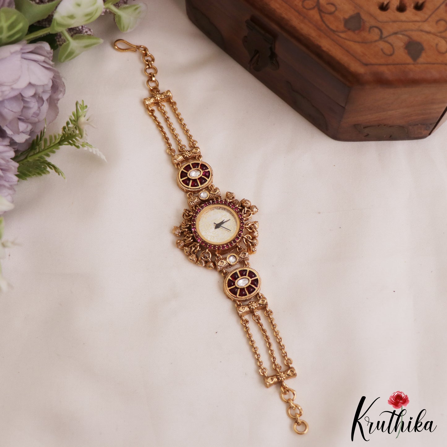 Elegant Antique Bracelet Watch B490 (Available In 3 Colors)