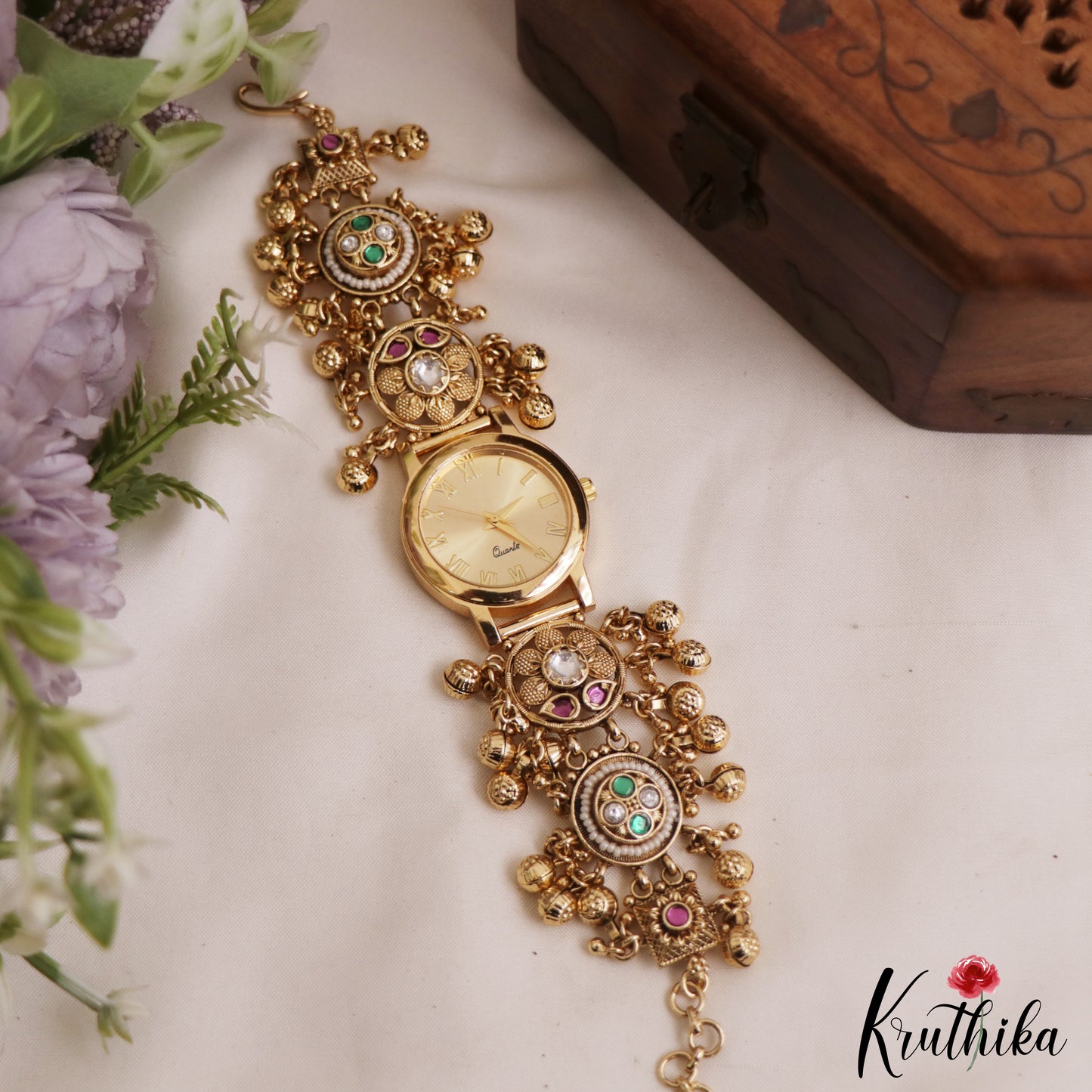 Stunning Antique Floral Motifs Bracelet Watch B494