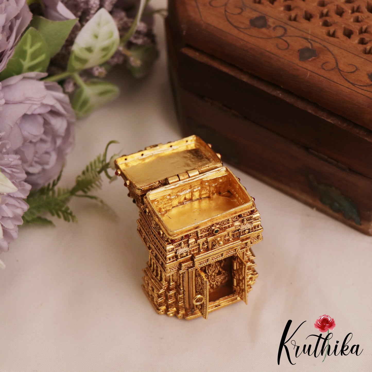 Beautiful Antique Temple Gopuram Kumkum Box K22