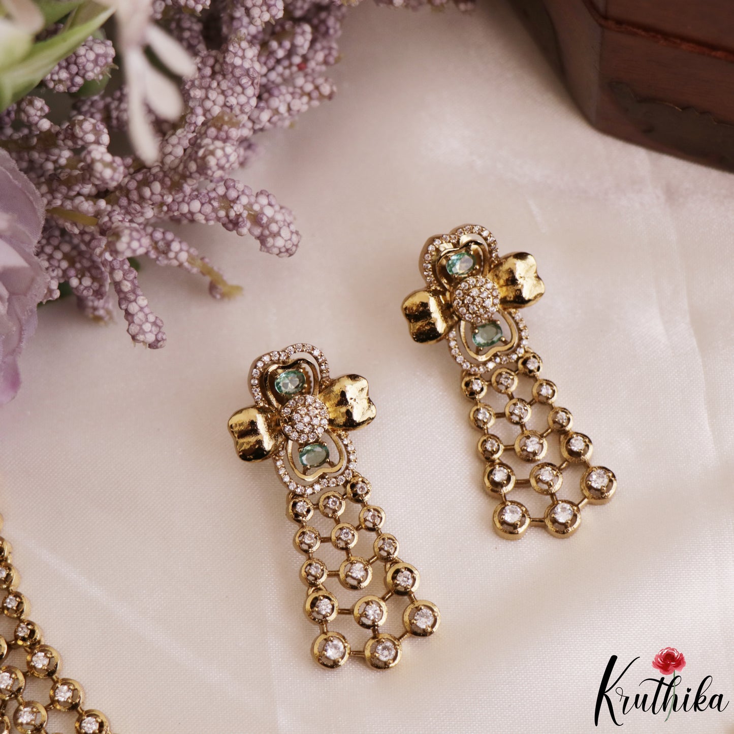 Pretty Floral Motifs CZ Victorian Necklace NC3167