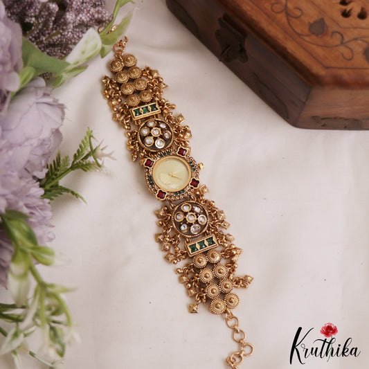 Premium Antique Floral Motifs Bracelet Watch B495
