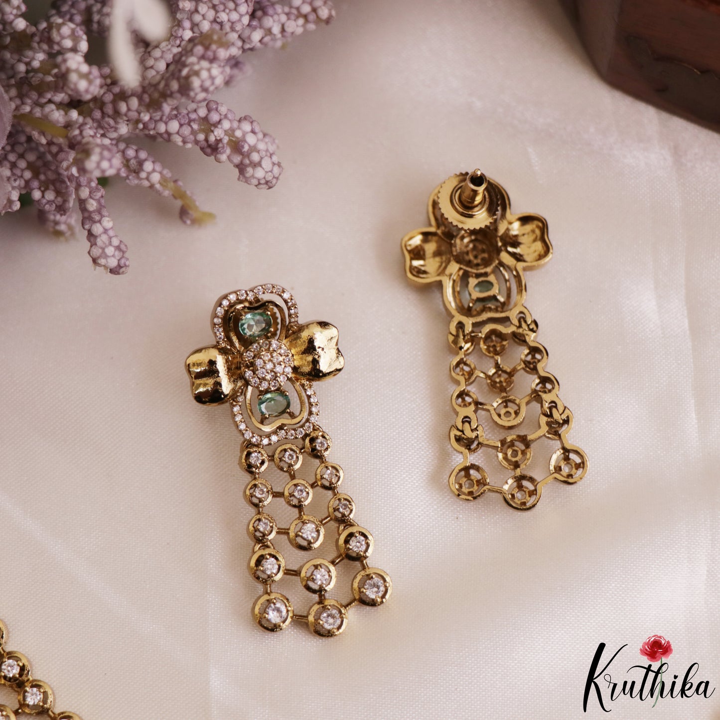 Pretty Floral Motifs CZ Victorian Necklace NC3167