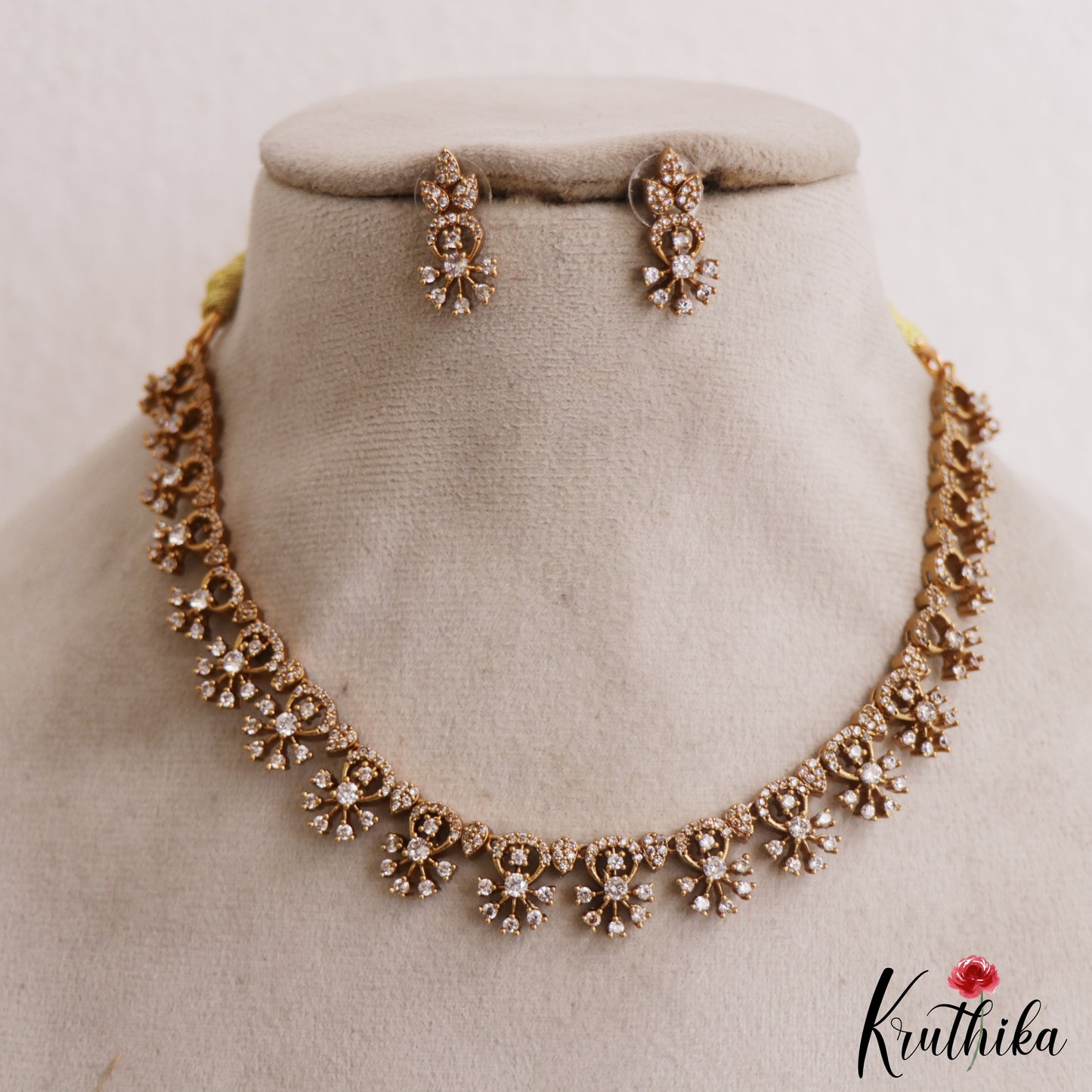 Pretty Floral Motifs Gold-Tone AD Necklace NC2992