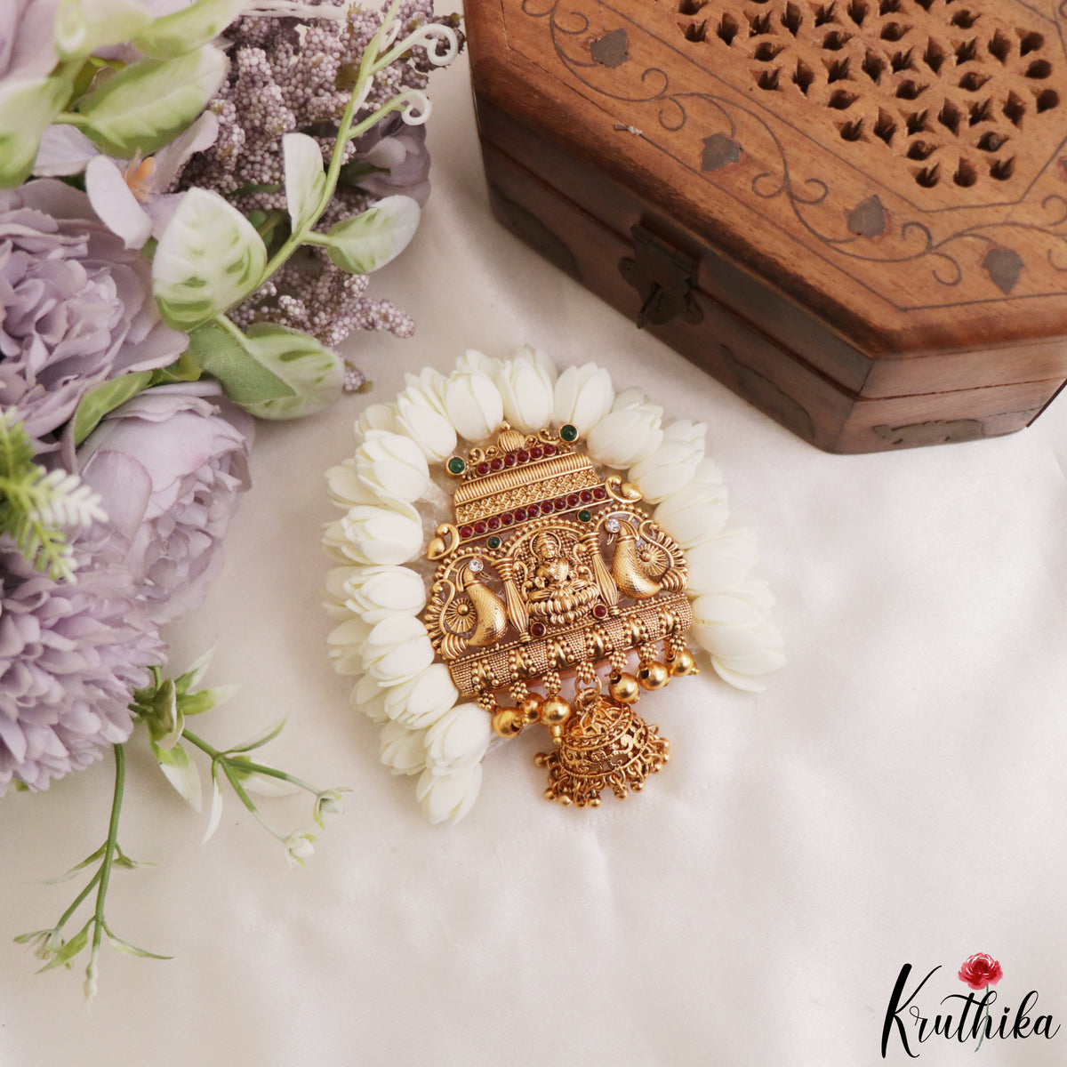 Temple Jada Billa with Realistic Flowers Hair Accessories J448