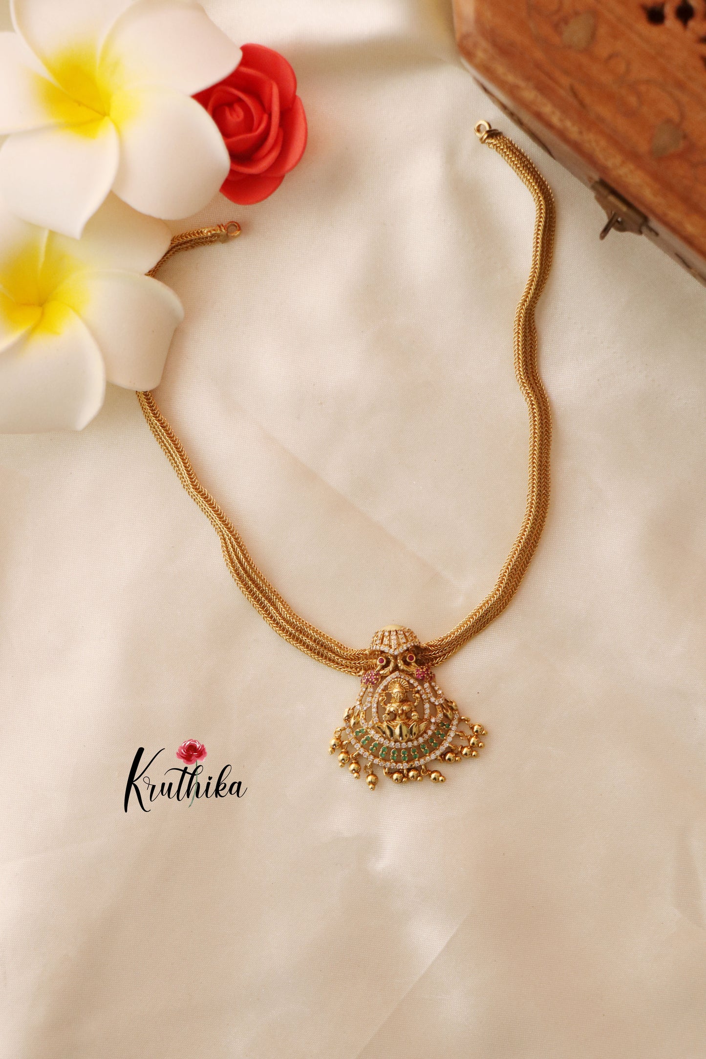 Pretty Peacock Lakshmi Chain Set NC1285
