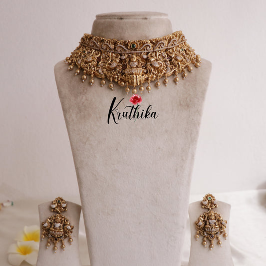 Premium polish Lakshmi Devi Nagas choker NC883 (Available in 2 Colours)