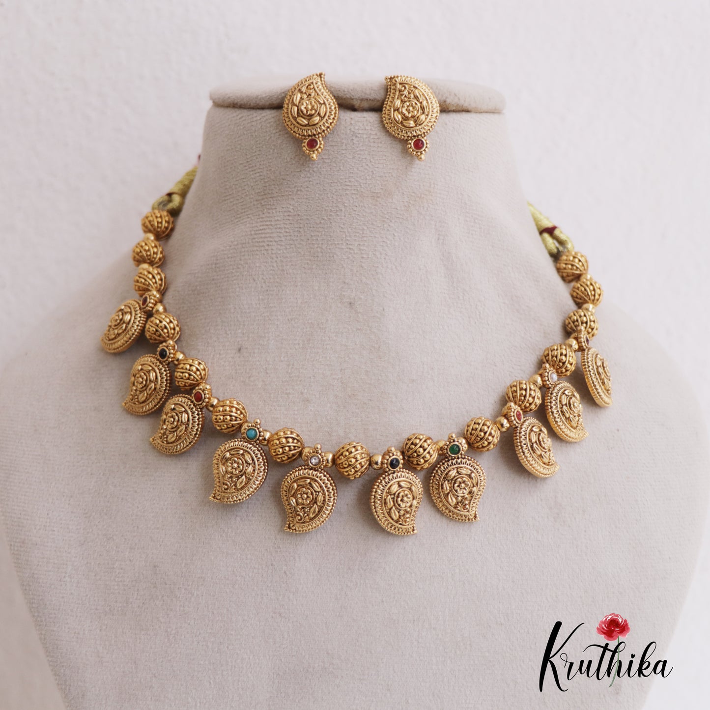 Classic Mango Motifs Choker NC2668 (Available In 2 Colors)