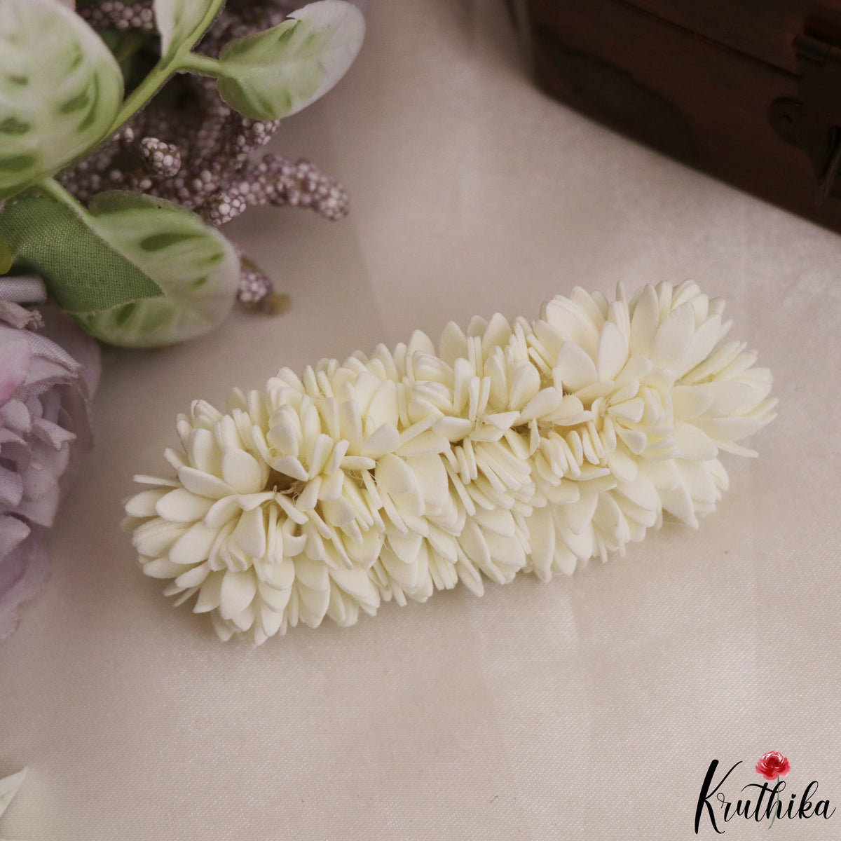 Real look-alike flowers with attached hair clip G14