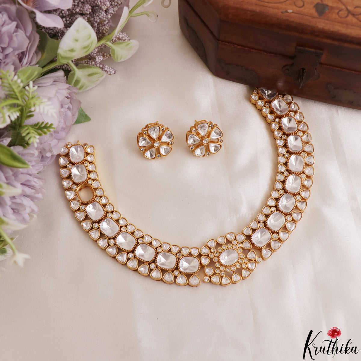 Stunning Geometric Motifs Polki Choker NC3188