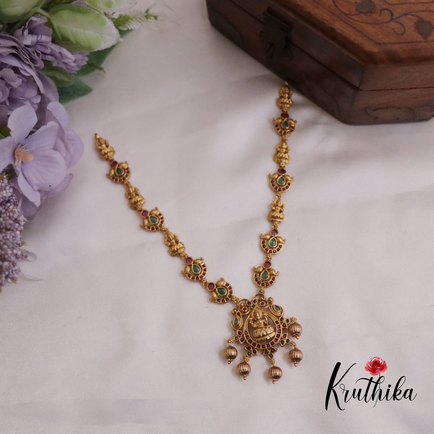 Simple Trendy Lakshmi Kemp Necklace with Golden Beads Drops NC2371