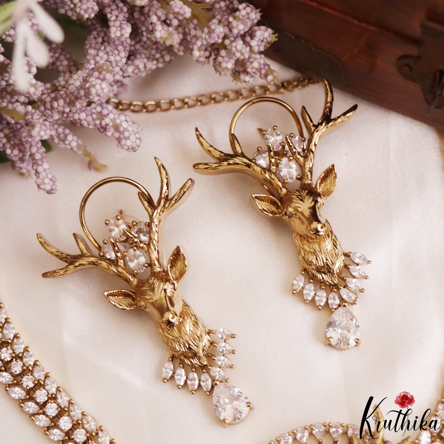 Stunning Deer Motifs CZ Victorian Necklace NC3151 (Available In 4 Colors)