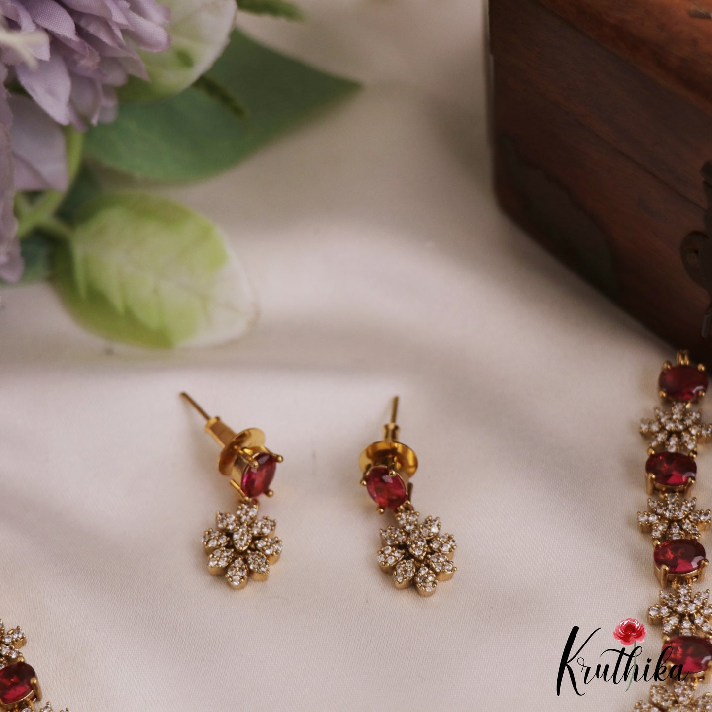 Sparkling AD Floral Motifs Victorian Necklace NC2792 (Available In 4 Colors)