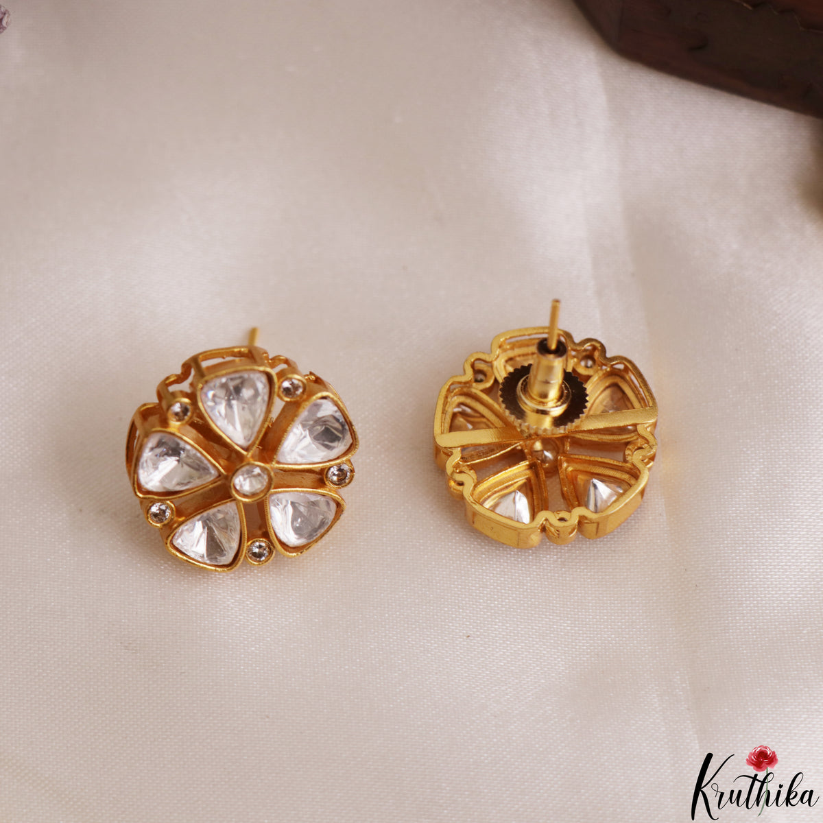 Stunning Geometric Motifs Polki Choker NC3188